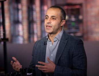 Databricks raises an additional $500 million, boosting its valuation to $43 billion amid concerns for late-stage funding. 3 GettyImages 1177951659
